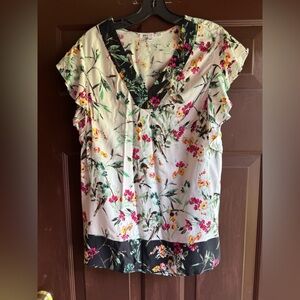 DR2 Colorful blouse size large
